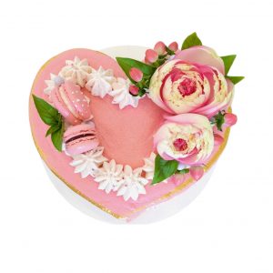 Vanilla Raspberry heart cake small