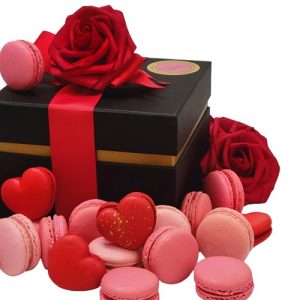 Sweet heart -12 Macarons