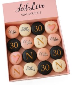 Personalized box of 16 Macarons - Pink & black Macarons